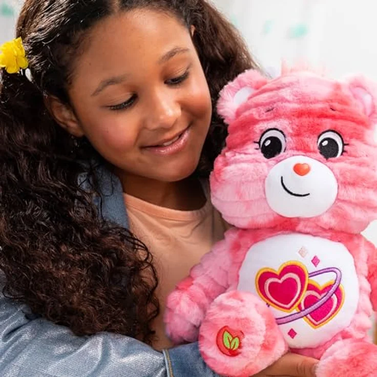 Troetelbeertjes Care Bears Kuscheltier 35cm Colour Splash Love-a-Lot Bear, Plüsch-Teddybär mit detailliertem Belly Badge-Design – Bild 7