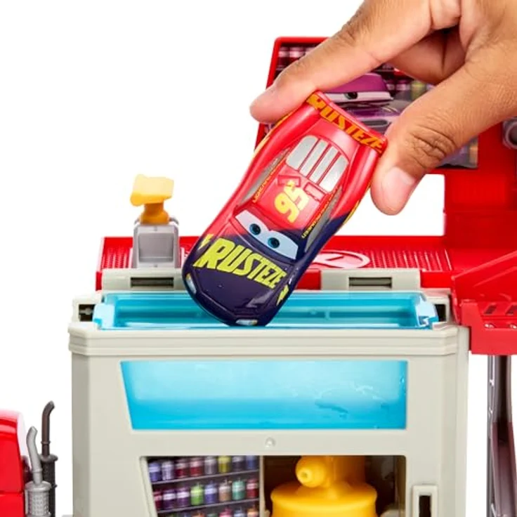 DISNEY Pixar Cars mobile Lackiererei Mack - Spielset mit Farbwechseleffekt, Lightning McQueen Spielzeugauto, Farbveränderung mit warmem und kaltem Wasser, für Kinder ab 4 Jahren, HPD82 – Bild 3