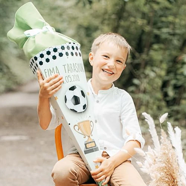 Kidsmood Raketen Schultüte, personalisierbares Bastelset mit Rohling, Stoff & Holzschild für Einschulung 2026, cooles Rakete Design – Bild 5
