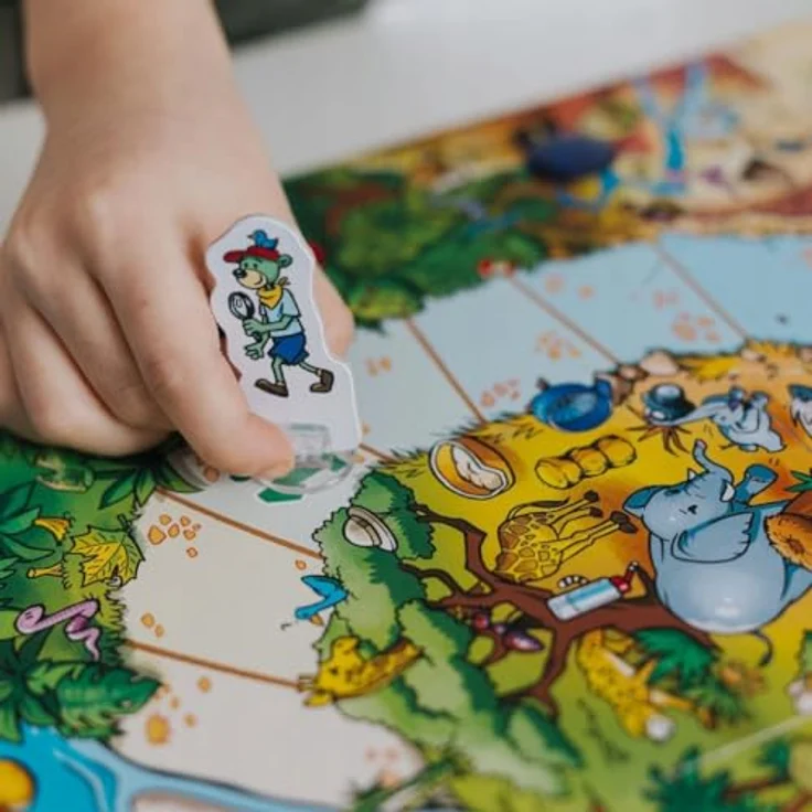 Trefl Spy Guy Junior Zwierzaki, kooperatives Brettspiel mit buntem Spielbrett und Tieratlas für Kinder – Bild 3