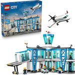 LEGO City Flughafen 60502, Spielzeug Miniatur Modellbau mit Flughafen-Terminal, Passagierflugzeug, 9 Minifiguren und Zubehör für kreatives Rollenspiel, Geschenkidee für Kinder ab 8 Jahren