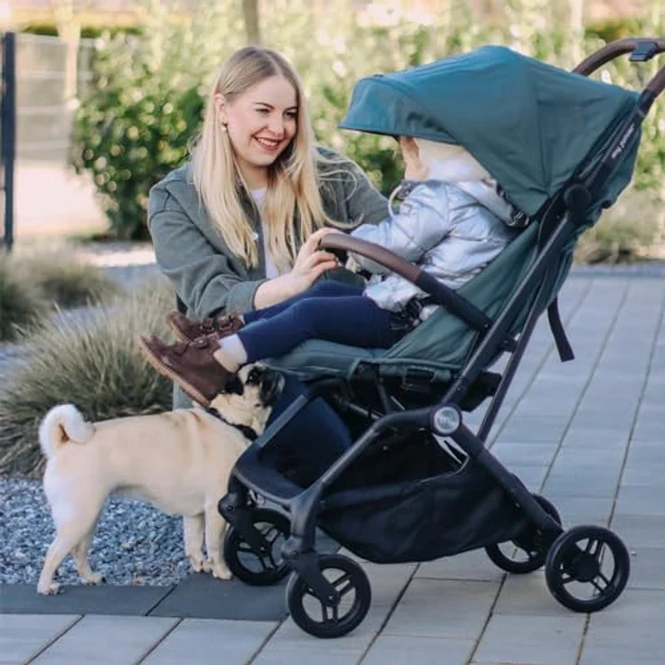 my junior® Buggy PICO² | bis 22kg | Einhand AutoFold-Klappmechanismus | Ergonomische Liegeposition nach IGR e. V. | großes Sonnenverdeck UV50+ | Handgepäckmaß | 2 Belüftungsfenster - Sage Green – Bild 2