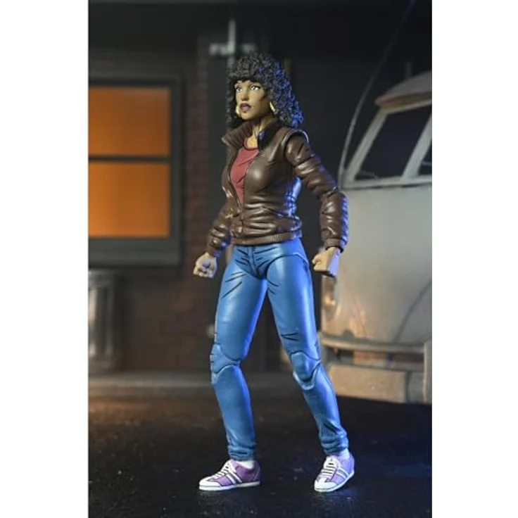 NECA Teenage Mutant Ninja Turtles Actionfigur April O'Neil, 18 cm mit Zubehör in Fensterbox – Bild 4