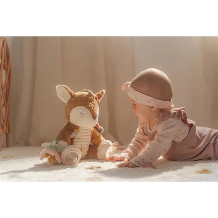 Little Dutch 9018 Activity Plüschtier REH - Fairy Garden, 25 cm, weiches Polyester, fördert die Neugierde ab Geburt – Bild 2