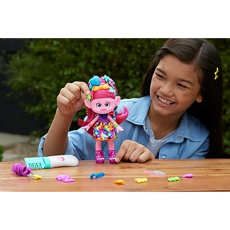 DREAMWORKS TROLLS Gemeinsam Stark – Haar-tastische Königin Poppy-Modepuppe - 15+ Zubehörteile, Glitzerkamm, herauswaschbares Glitzergel, für Kinder ab 3 Jahren, HNF25 – Bild 2