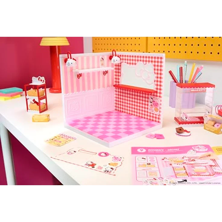 MGA ENTERTAINMENT MGA's Miniverse - Make It Mini SANRIO Mini-Café-Spielset mit Zubehör, sortierte Lieferung – Bild 3