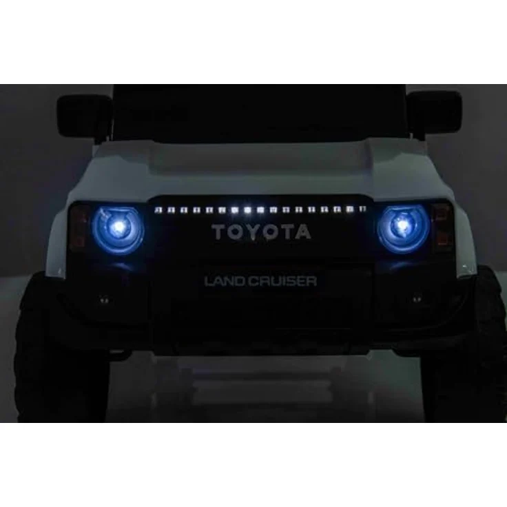 Beneo Motors Elektrisches Kinderauto Toyota Landcruiser 12V, weiß, breiter Einzelsitz, 2,4 GHz Fernbedienung, Bluetooth, USB/AUX-Eingang, LED-Lichter, Lithiumbatterie, 2 x 25W Motor, ORIGINAL-Lizenz – Bild 3