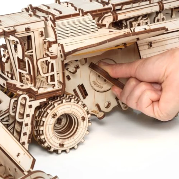 EWA Eco-Wood-Art GETREIDEERNTEMÄHDRESCHER GH800, 3D-Holzpuzzle DIY-Bausatz mit 864 Teilen, für Jugendliche und Erwachsene, ohne Kleber erforderlich, aus hochwertigem Sperrholz, 527x458x187 mm – Bild 2