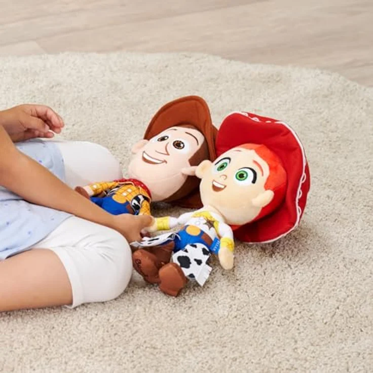 Simba Disney Pixar Toy Story 5 Woody Plüschfigur, detailgetreuer Kuschel-Cowboy, 25 cm, für Kinder ab 3 Jahren, ideal zum Spielen und Sammeln – Bild 4