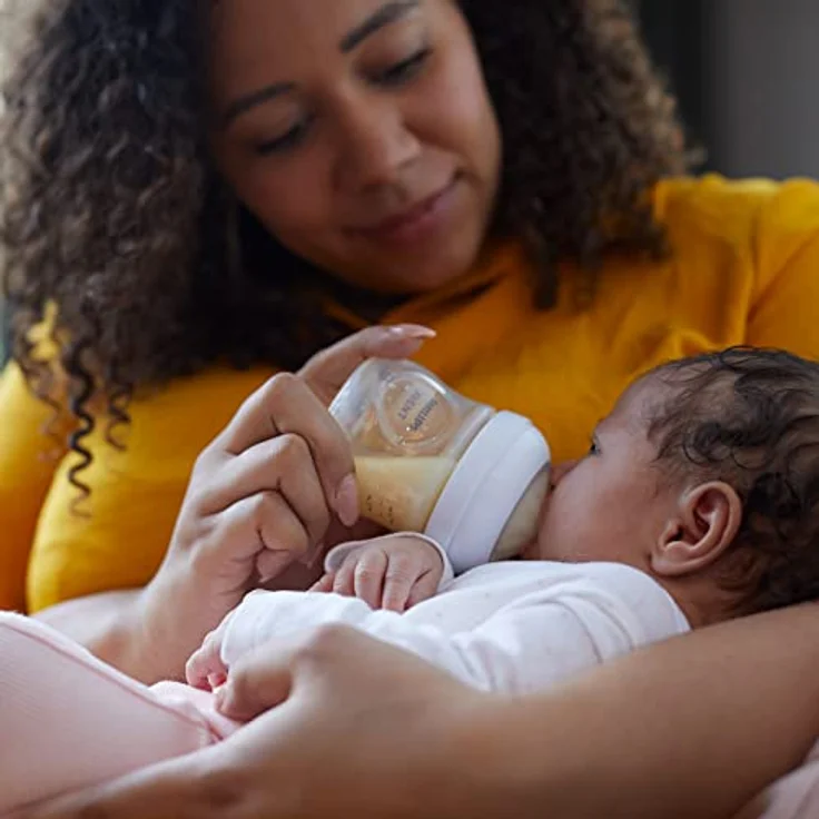 Philips Avent Babyflaschen aus Glas, Geschenkset für Neugeborene – 3 Babyflaschen Natural Response, ultra soft Schnuller, für Babys von 0–6 Monaten und älter (Modell SCD878/11) – Bild 4