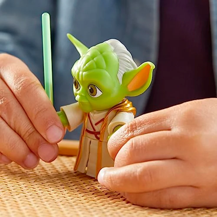 Star Wars Young Jedi Adventures Yoda Figur, 7,5 cm Sammelfigur mit abnehmbaren Umhang und Lichtschwert für Kinder ab 3 Jahren – Bild 5