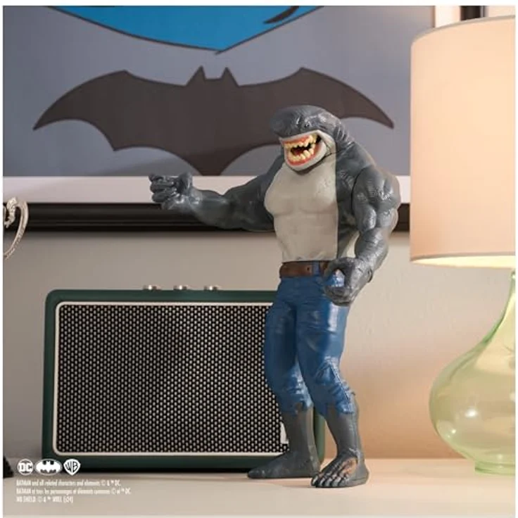 Spin Master DC Comics BAT FGR 12 Giants King Shark S2 V1 GML, 30,5 cm große Actionfigur mit authentischem Comicbuch-Styling und 11 Gelenkpunkten – Bild 4