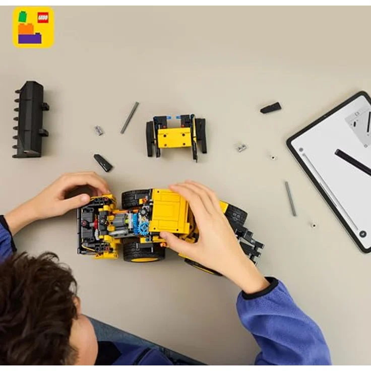LEGO Technic 42209, Volvo L120 Electric Radlader, 973-teiliges Set für Kinder ab 9 Jahren, Länge 35 cm, emissionsfreier Antrieb – Bild 6