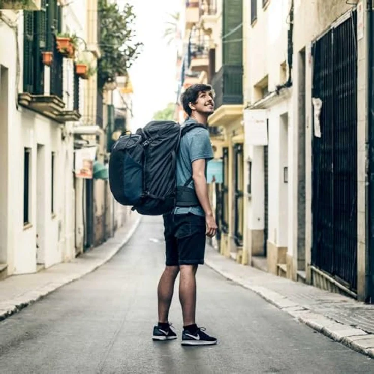 Thule Trekkingrucksack Landmark Travel 60L für Frauen, strapazierfähiger Rucksack aus 420D Dobby Polyester, anpassbare Passform – Bild 5