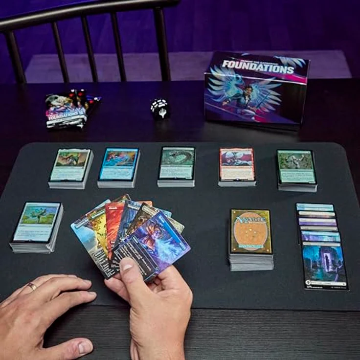 Wizards of the Coast Magic: The Gathering Foundations: Starter Collection, über 350 Karten mit 22 Foilkarten und Spielanleitungen – Bild 4