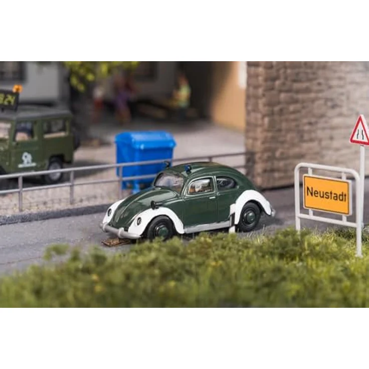 FALLER 120115 Modellbausatz, grün-weißer Polizei-VW-Käfer im Miniaturformat – Bild 2