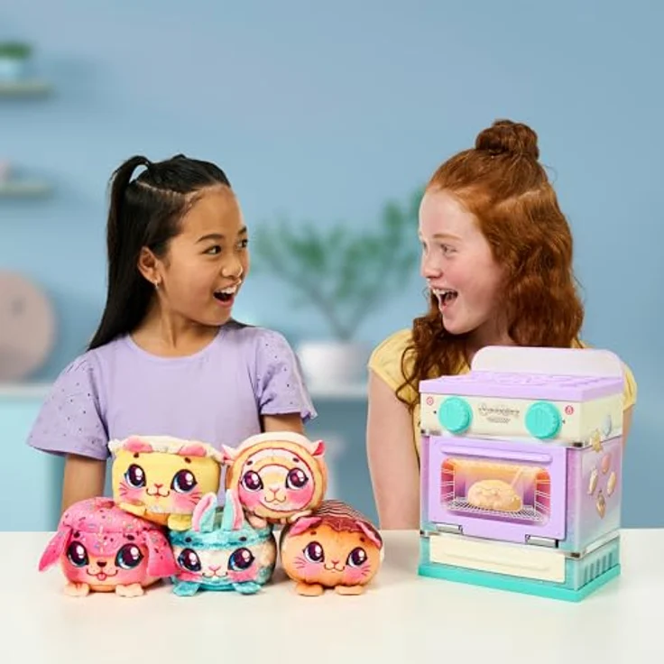 COOKEEZ MAKERY Lil’ Bakez – Backofen-Spielset „Kuschelige Kreationen“, inkl. 1 Plüschtier, Backzubehör und Rezeptbuch, für Kinder ab 5 Jahren – Bild 4