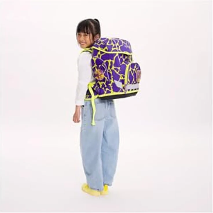 ergobag cubo light Schulranzen Set (6-tlg.), ultraleichter Rucksack mit „Hugging-System“, 780 g, ideal für zart gebaute Kinder – Bild 9
