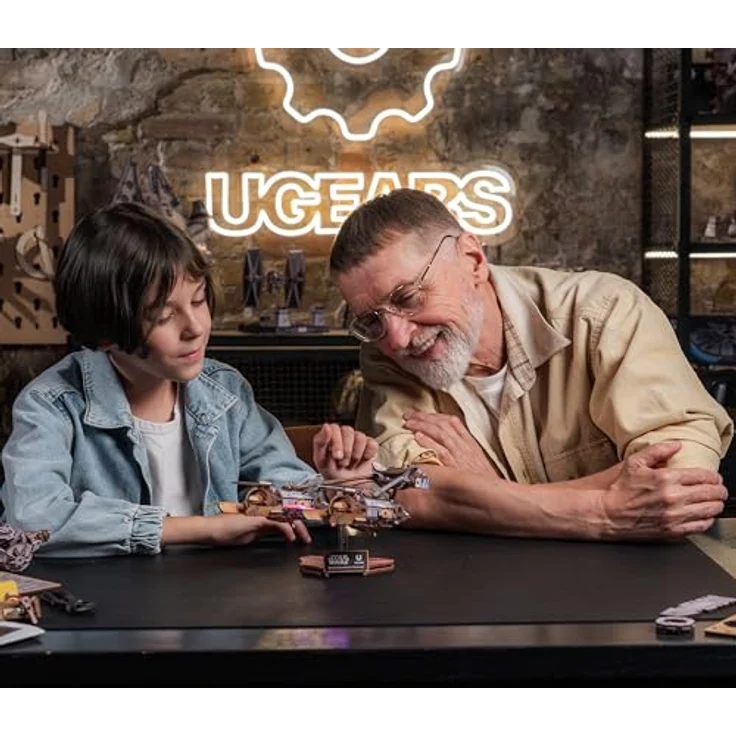 UGEARS Anakin Skywalker's Podracer 3D Puzzle, Holzmodellbau mit LED-Beleuchtung und beweglichem Sockel, für Erwachsene, Star Wars-Design – Bild 4