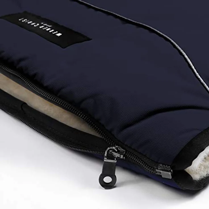 Kinderwagen-Muff aus Lammfell von WERNER CHRIST BABY - MOFFY ist der ideale Handwärmer für Buggys aus medizinischem Fell, einfache Handhabung, Handmuff in Navy (dunkelblau) – Bild 4