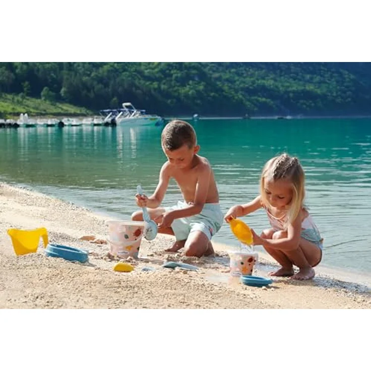 Ecoiffier Eimer-Set Small Ocean, 5-tlg. Sandspielzeug für Kinder mit Giesskanne, Sieb, Rechen und Schaufel, robust und farbenfroh – Bild 4
