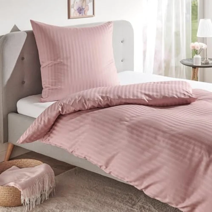 Traumschlaf Mako-Satin Bettwäsche Stripe, Edle Satin Bettgarnitur aus 100% Baumwolle, 135x200 cm + 80x80 cm, rosa, Pflegeleicht mit praktischem Reißverschluss – Bild 3