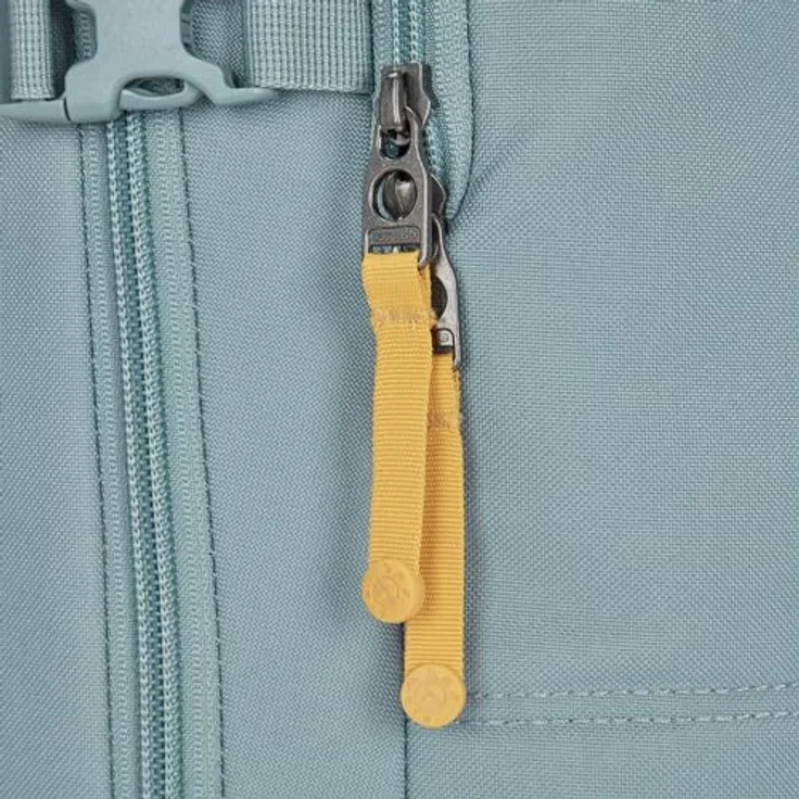Pacsafe Trekkingrucksack GO 34L Carry-On, Diebstahlsicherer Reiserucksack aus wasserabweisendem, recyceltem Polyester, passend für Flugzeuggepäckfächer – Bild 9