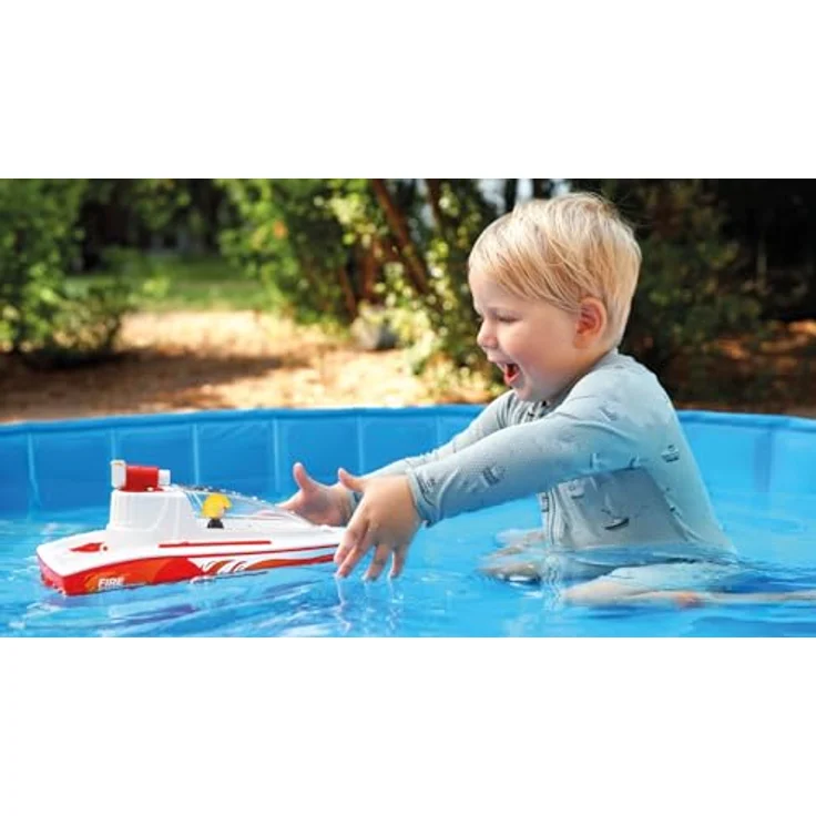 Lena Set BOAZZ und Boaties Feuerwehrboot 41 cm, Spritzfunktion und Zwei Spielfiguren, Indoor und Outdoor geeignet, ab 2 Jahren, in Buntem Schaukarton – Bild 6