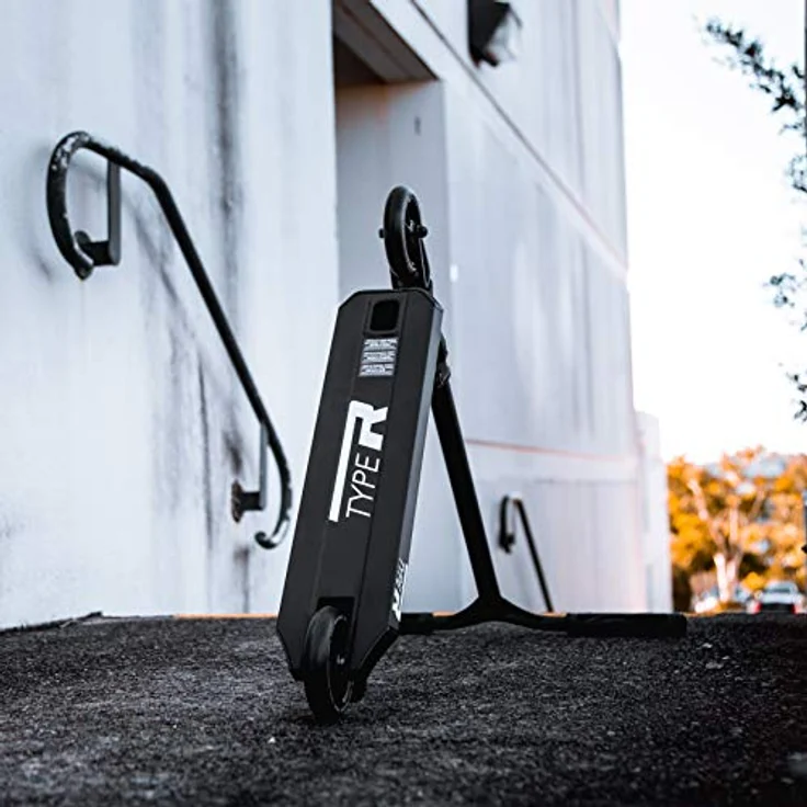 Root Industries Type R Complete Scooter (Matte Black), Lightweight & Durable, Forged Deck, Chromoly Invictus-Bar – Bild 3