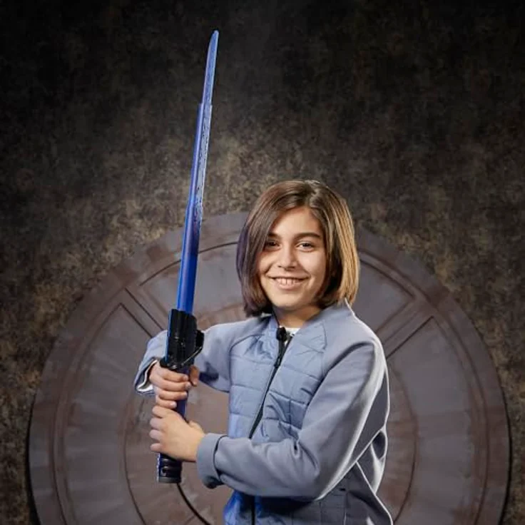 Star Wars Lightsaber Forge Kyber Core Darksaber, mit Leuchteffekten im transparenten Kern, Spielzeug für Kinder ab 5 Jahren, perfekt als Teil eines Superhelden-Kostüms, etwa zu Halloween – Bild 4