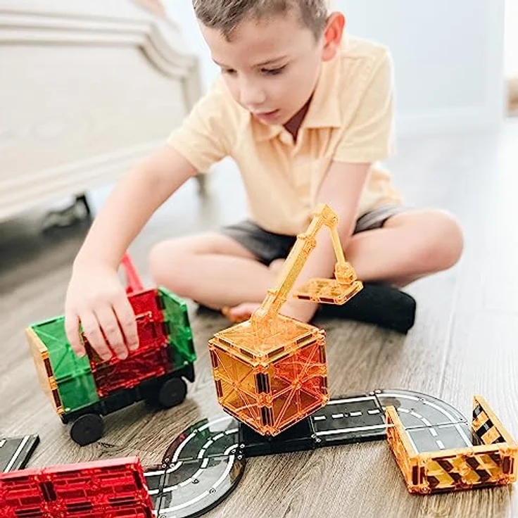 Magna-Tiles Builder 32 Piece Set, The Original Magnetic Building Tiles for Creative Open-Ended Play, Educational Toys for Children Ages 3 Years + (32 Pieces) (21632) – Bild 2