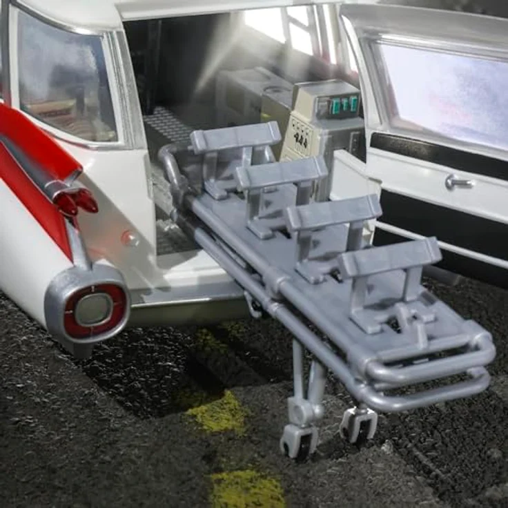 Hasbro Ghostbusters Plasma Series Ecto-1 (1984), Spielzeugfahrzeug mit beweglichen Rädern und öffnenden Türen, kompatibel mit 9,5 cm Actionfiguren – Bild 12