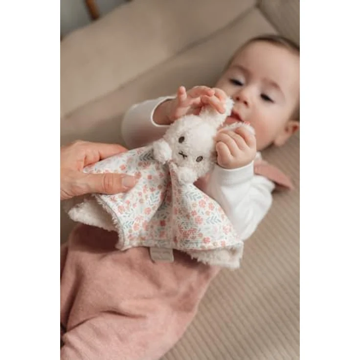 Little Dutch Miffy Fluffy Lucky Blossom Geschenkbox, Babyspielzeugset mit Rassel, Schmusetuch und Plüschspielzeug – Bild 8