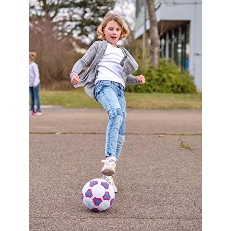 Betzold Sport Fußball Schulhof-Fußball, robuster Ball in Größe 5 für Outdoor-Pausenspaß, 22 cm Durchmesser – Bild 3