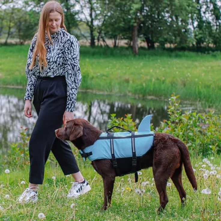 Nobby Schwimmweste Hunde Schwimmweste Sharki hellblau, Sicherheit und Spaß im Wasser – Bild 2