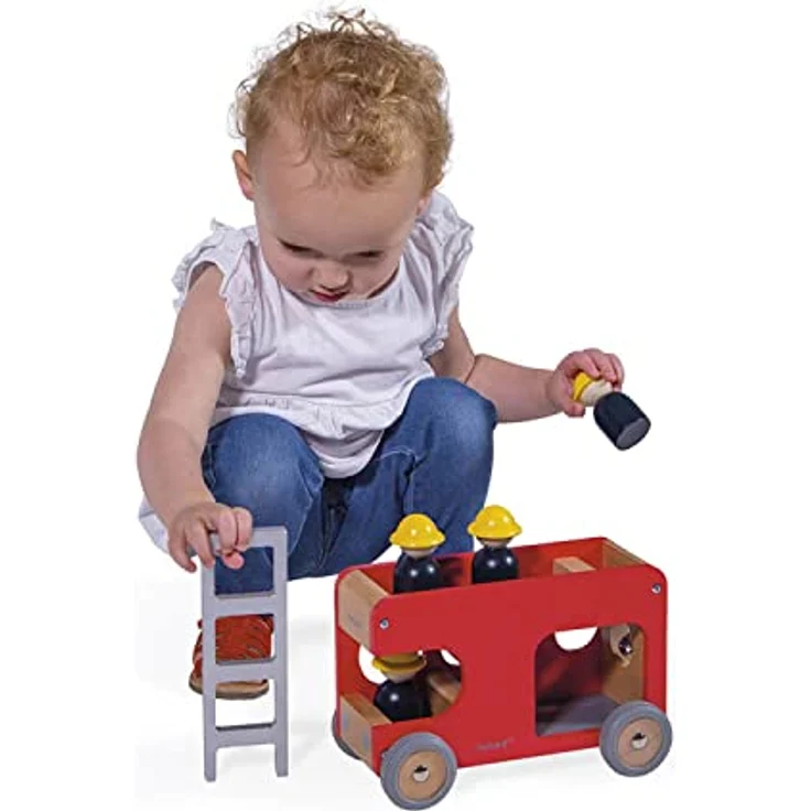 Janod J04632 Solid Wood Feuerwehrauto mit 4 Feuerwehrleuten, abnehmbarer Leiter, FSC-zertifiziert, rot, für Kinder ab 2 Jahren – Bild 3
