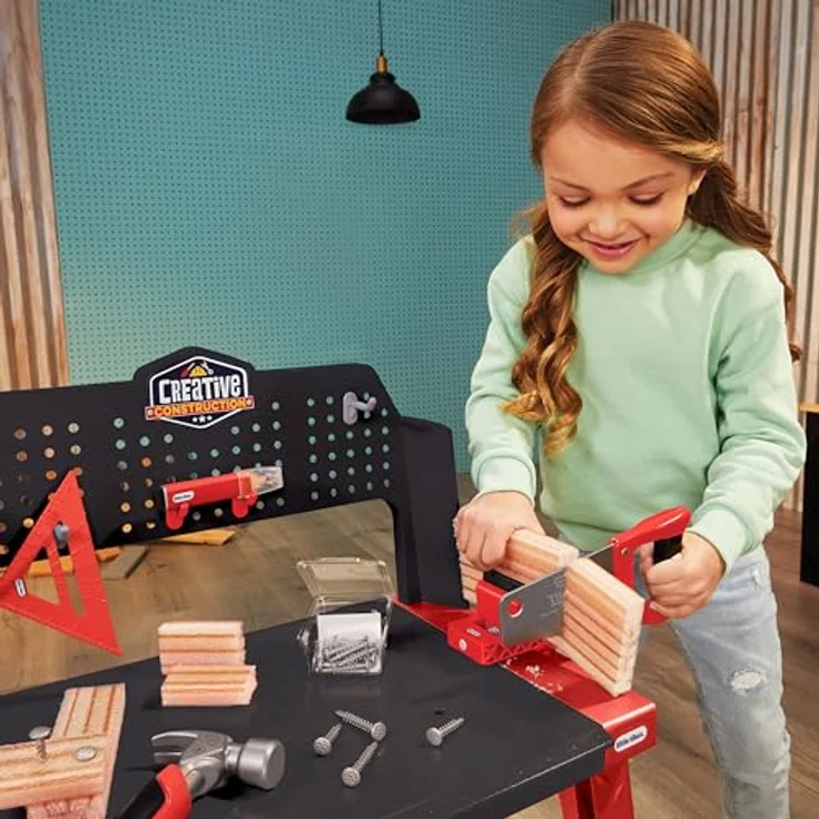Little Tikes® Spielwerkbank Creative Construction, Kinderwerkbank mit robustem Zubehör und 30 Nägeln in Holzoptik – Bild 3