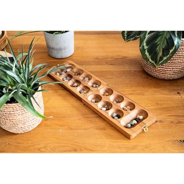 Logoplay Kalaha Spiel mit Metallverschluss Gold, kompakter 2-Spieler-Brettspiel mit 75 Edelsteinen, Spielfeld 14 x 49 cm aus Samena-Holz – Bild 6