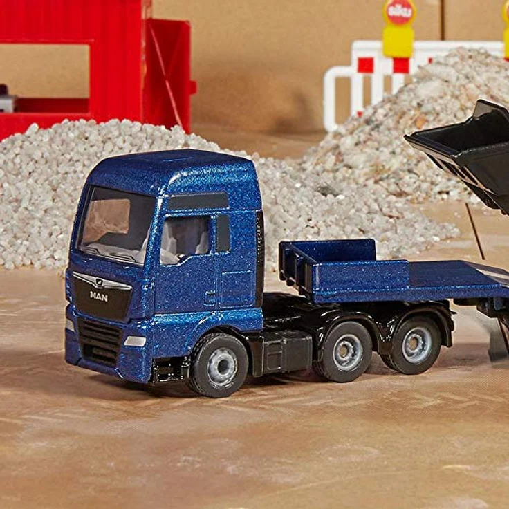 Siku 1790, MAN-LKW mit Tieflader und JCB Radlader, 1:87, Metall/Kunststoff, Blau/Gelb, Klappbare Auffahrrampe, Beweglicher Ladearm – Bild 3