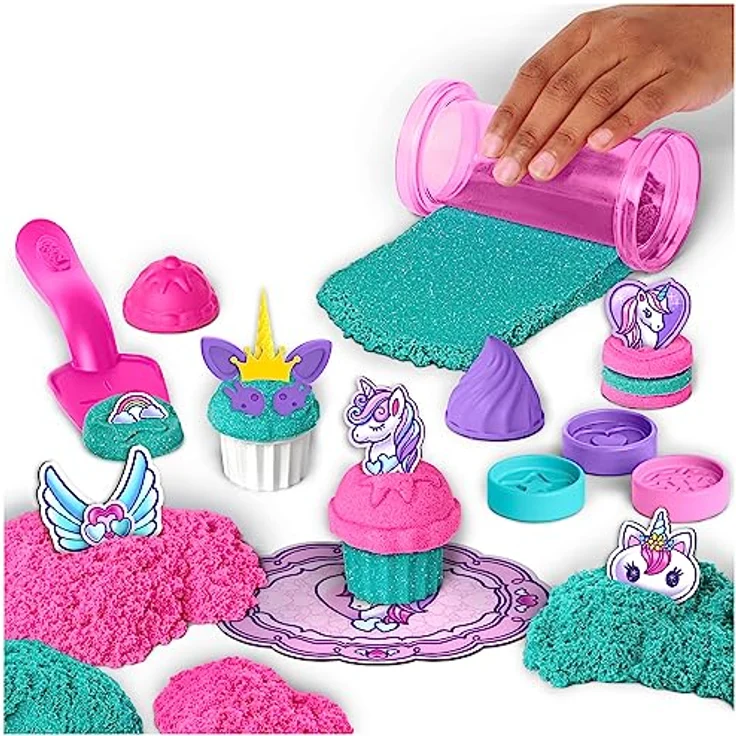 Kinetic Sand Einhorn Back Set - mit 454 g original kinetischem Sand aus Schweden und viel Zubehör für sauberes, kreatives Indoor-Sandspiel und Rollenspiel, für Kinder ab 3 Jahren – Bild 3