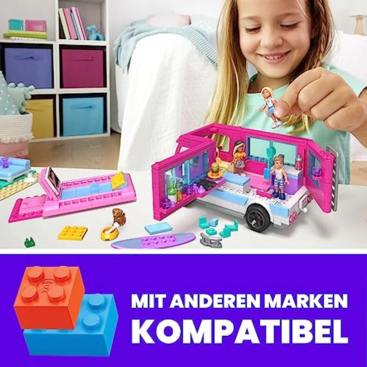 BARBIE Traumwohnmobil - Bauspielzeug mit Bett auf dem Dach, komplett ausgestatteter Küche und Zubehör für Kleidung und Essen, 4 kleinen Barbie-Puppen und 1 Hündchen, für Kinder ab 6 Jahren, HPN80 – Bild 3