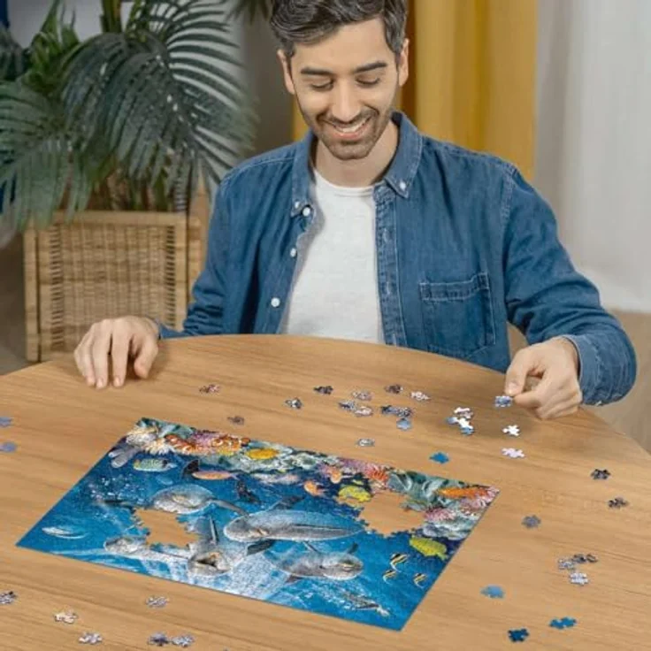 Ravensburger Puzzle 12000200 - Delphine im Korallenriff - 500 Teile Puzzle mit handgefertigten Stanzmessern, reflexfreiem Puzzlebild und recycelter Pappe, Meer-Motiv – Bild 3