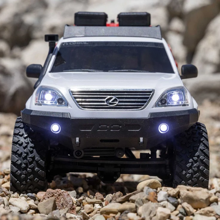 Axial SCX24 Lexus GX 470, 1:24 4WD RTR, silber, mit C-Profil-Leiterrahmen und Dynamite 88-Turn-Motor