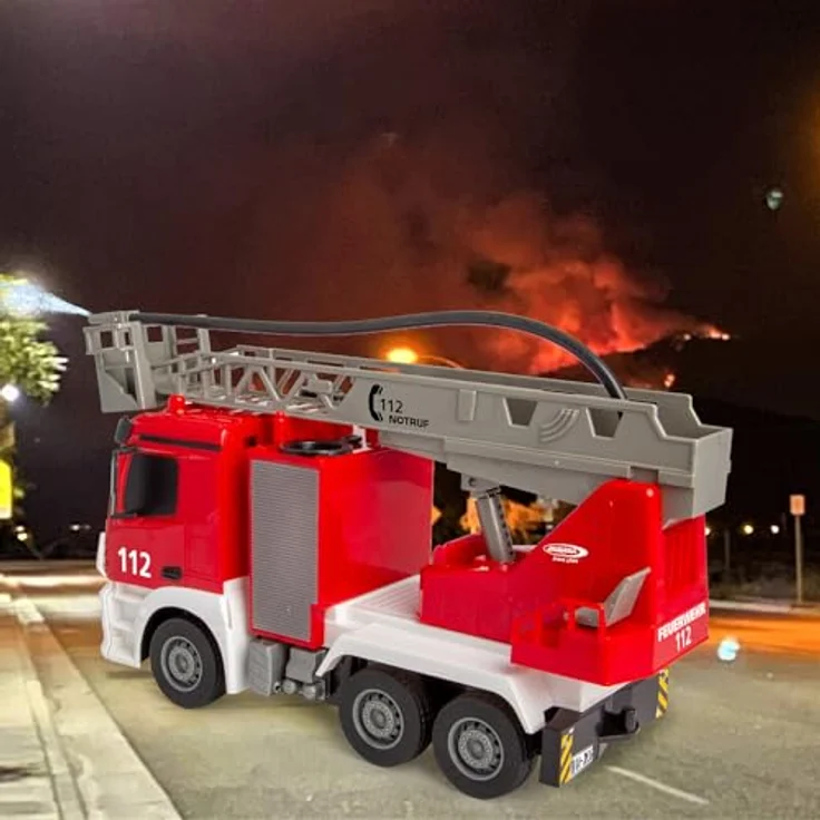 Jamara Feuerwehr Drehleiter Mercedes-Benz Antos 1:26, ferngesteuertes Modell mit 2,4GHz Funkfernsteuerung und Spritzfunktion für Kinder ab 6 Jahren – Bild 6