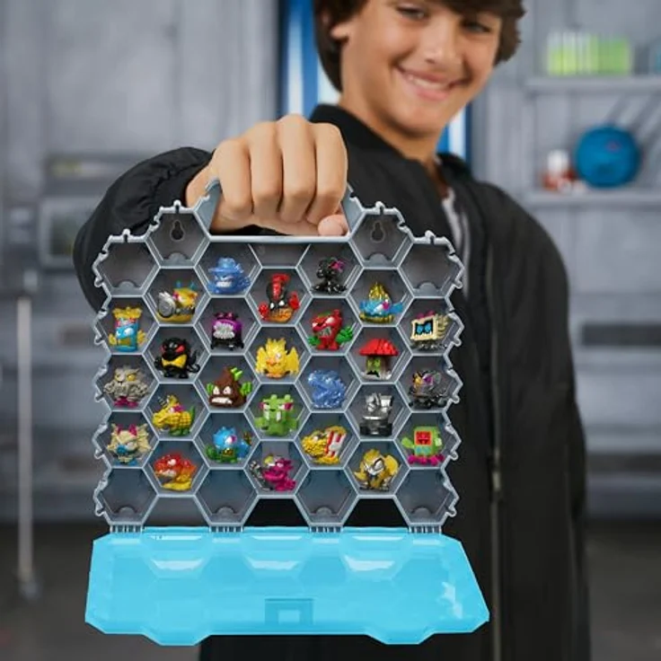 MRBEAST LAB MrBeast Hive Sammelpackung, enthält 26 Mini-Monster mit 2 exklusiven im Dunkeln leuchtenden Swarms, 26 Sticker und 2 Fusions-Kapseln, Platz für über 70 Mini-Monster – Bild 4