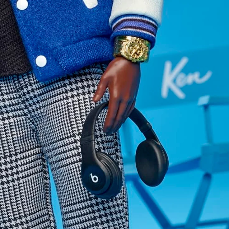 Barbie Anziehpuppe Barbie Signature LeBron James, Kenbassadors Puppe mit Streetwear-Style und Unterstützungsrichtung für die LeBron James Family Foundation – Bild 5