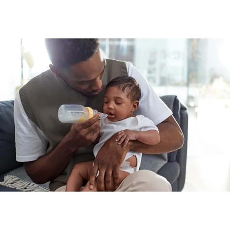Medela SoftCup, Babyflasche 150 ml mit regulierbarem Milchfluss und gewölbtem Boden zur Fütterung bei Saugschwierigkeiten – Bild 3