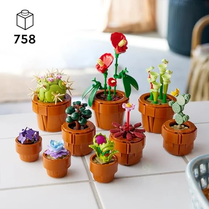 LEGO Icons Mini Pflanzen, 9 künstliche Blumen zum Bauen, Botanical Collection Sammel-Set für Erwachsene, Geschenk für Sie & Ihn zum Valentinstag, Wohndeko mit baubarem Terrakotta-Topf 10329 – Bild 2