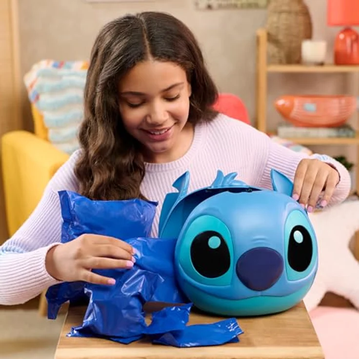 Just Play Disney Stitch Jumbo Mystery-Kapsel, 8-teilig, 22,9 cm großes Plüschtier, Kinderspielzeug ab 3 Jahren, mehrere Überraschungen enthalten – Bild 2