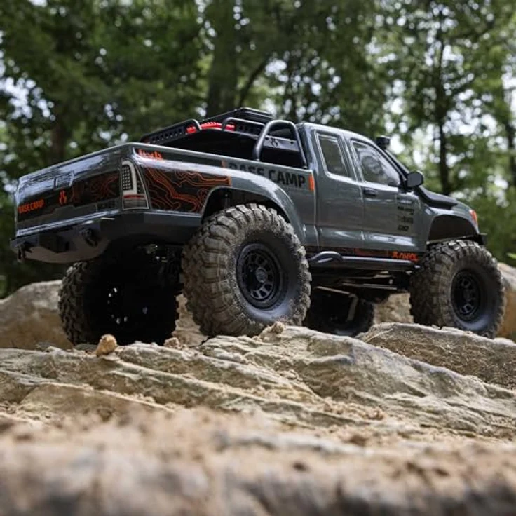 Axial SCX10 III Base Camp 1:10 RTR Rock Crawler, 4X4 mit Portalachsen und Falken Wildpeak-Reifen, grau – Bild 6